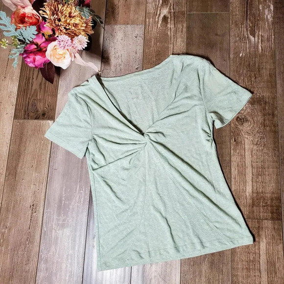 NWT a new day Green V-Neck Twist Front Blouse Top Size X-Small XS - Picture 6 of 12